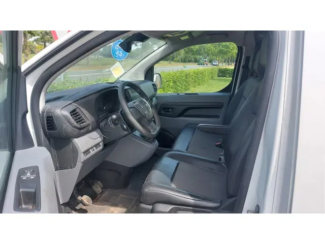 Opel Vivaro 2.0 CDTI L2H1 Edition 2021 Diesel 10
