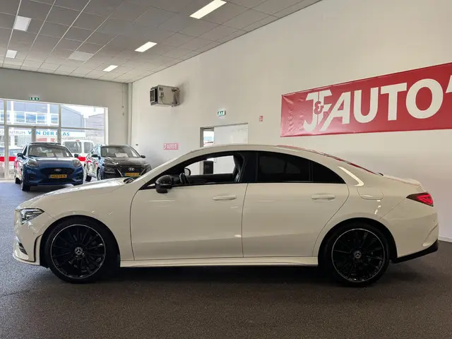 Mercedes-Benz CLA 220 AMG-LINE 4-MATIC 2019 Benzine 2