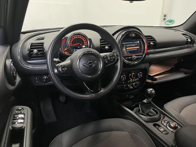 MINI Clubman 1.5 One Salt Business 2018 Benzine 3