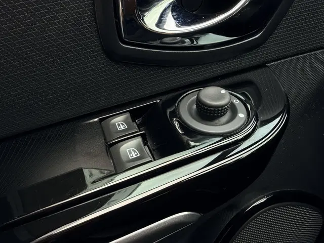 Renault Clio 0.9 TCe Night&Day 1e eigenaar 2014 Benzine 15