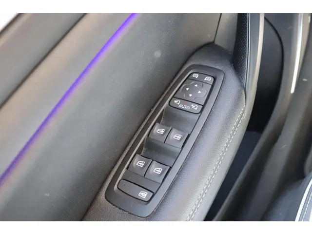 Renault Mégane Estate 1.3 TCe 140pk Bose 2019 Benzine 33
