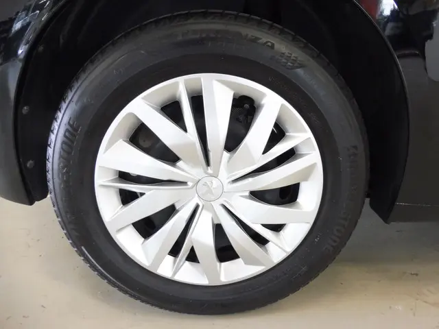 Peugeot 208 1.2 PureTech Active 2023 Benzine 15