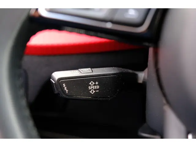 Audi Q2 30 TFSI Sport Aut. Navi|Clima|LMV 2019 Benzine 19