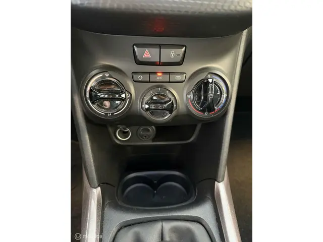 Peugeot 2008 1.2 PureTech Blue Lion 2016 Benzine 14