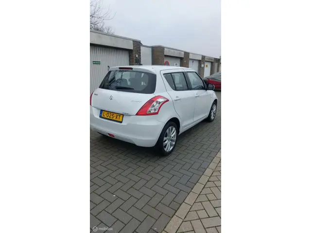 Suzuki Swift 1.2 Style EASSS 2016 Benzine 6