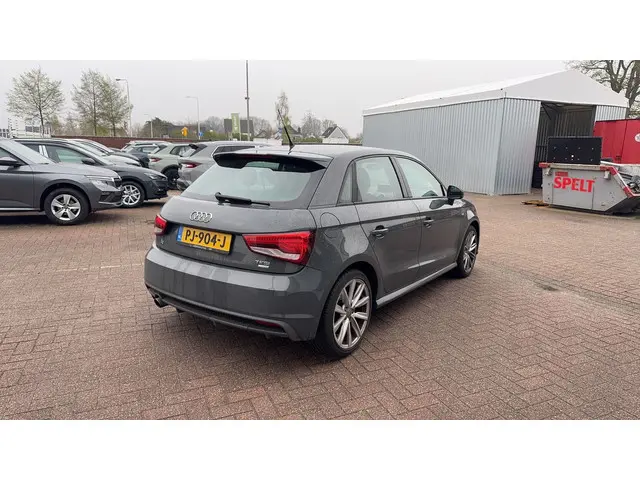 Audi A1 Sportback 2