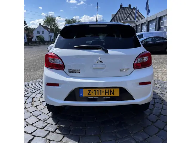 Mitsubishi Space Star 1.2 Connect Pro 2018 Benzine 22