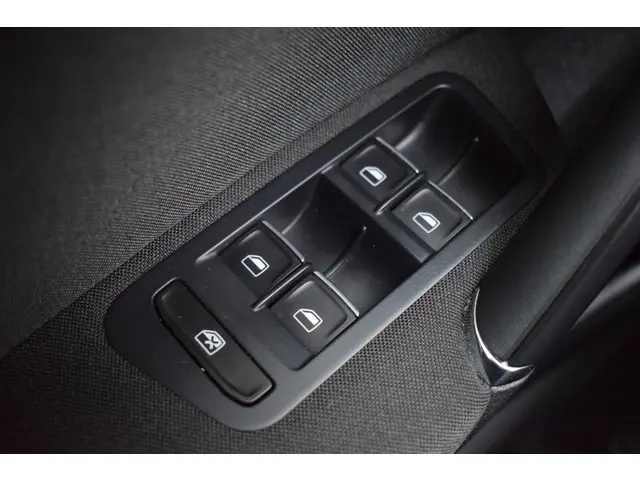 Volkswagen Golf 1.4 TSI Automaat Highline 2013 Benzine 28