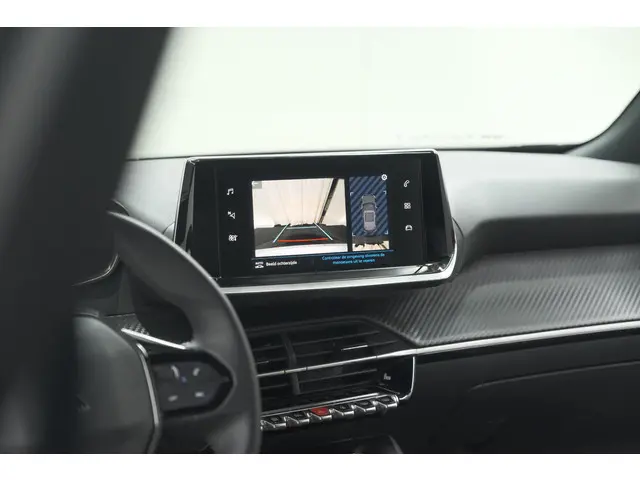 Peugeot 2008 PureTech 130 Active 2023 Benzine 17