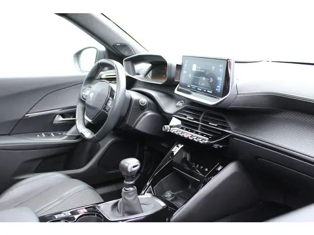 Peugeot 2008 1.2 PT 130 GT 2021 Benzine 11