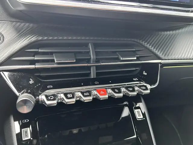 Peugeot 2008 1.2 Turbo 130 PK GT Automaat 2024 Benzine 15