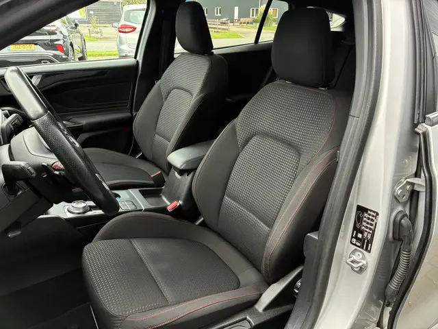 Ford Focus Wagon HELAAS VERKOCHT!!! 2019 Benzine 8