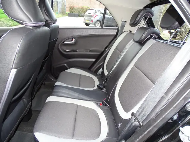 Kia Picanto 1.2 CVVT R-SportbyKia 2012 Benzine 11