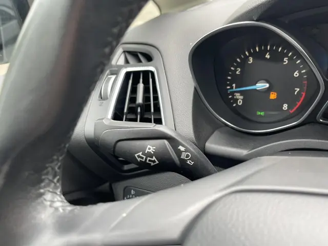 Ford C-MAX 1.0 Ecoboost Titanium 125pk 2015 Benzine 13