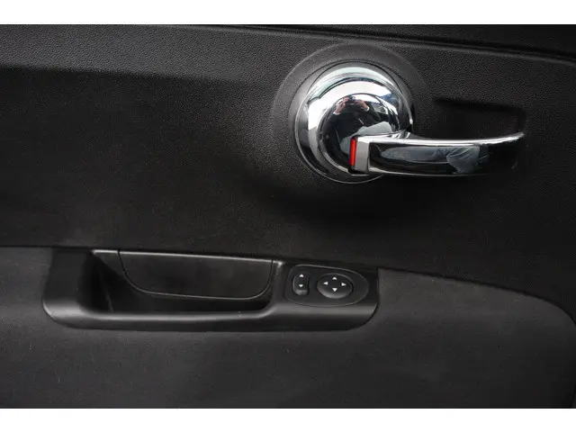 Fiat 500C 1.0 Hybrid Lounge Plus 2020 Benzine 18