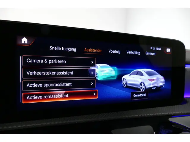 Mercedes-Benz CLA 250 e AMG Line 2023 Hybride Benzine 37