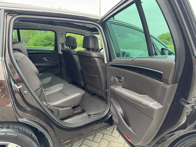 Renault Espace 1.6 TCe Dynamique 7p. 2016 Benzine 24