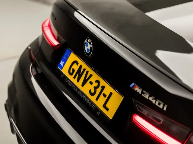 BMW 3 Serie M340i xDrive High Executive 2021 Benzine 41