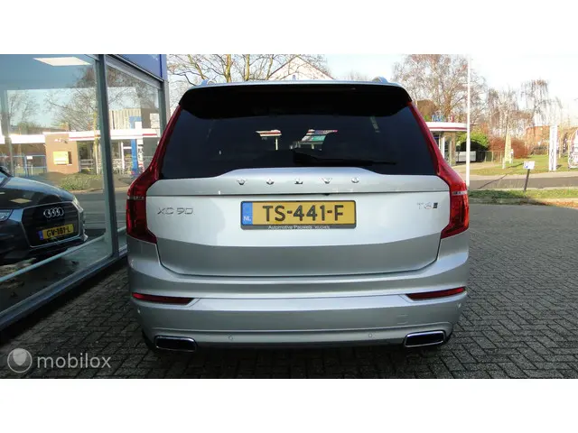 Volvo XC90 2.0 T6 AWD Momentum, 2016 2016 Benzine 9