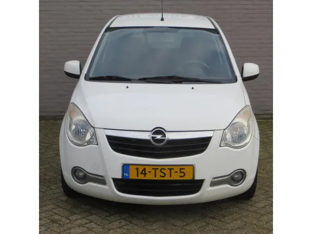 Opel Agila 1.0 Edition 2012 Benzine 2