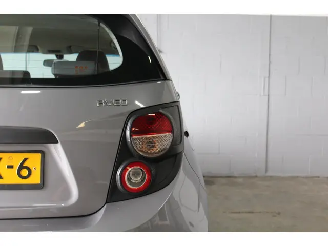 Chevrolet Aveo 1.2 LS 2012 Benzine 16