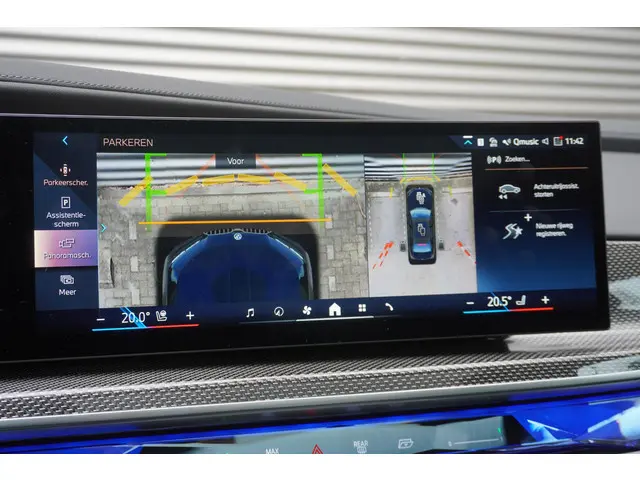 BMW i7 xDrive60 2025 Elektrisch 18