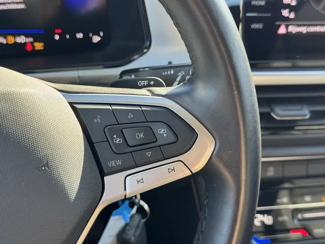 Volkswagen T-Roc 1.5 TSI Life Business 2024 Benzine 17