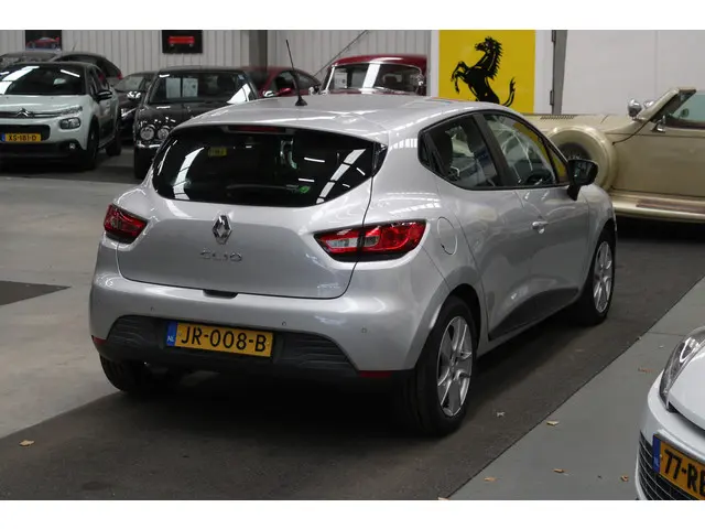 Renault Clio 1.2 TCe Zen Automaat 2016 Benzine 4