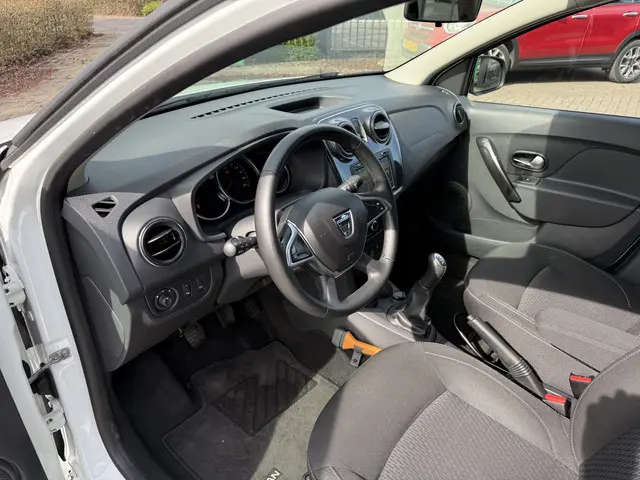 Dacia Logan MCV 0.9 TCe Laureate Navi Camera 2020 Benzine 9