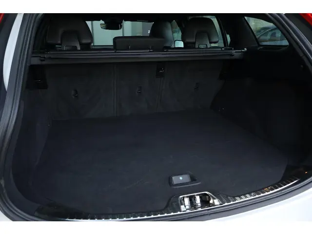 Volvo V60 2.0 T3 Polar+ Dynamic 2017 Benzine 31