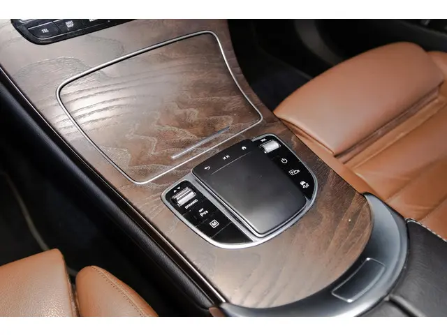 Mercedes-Benz GLC 300e 4MATIC 2021 Hybride Benzine 20