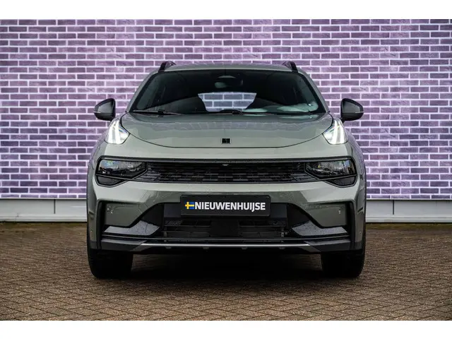 Lynk & Co 01 1.5 Core 2026 Hybride Benzine 9