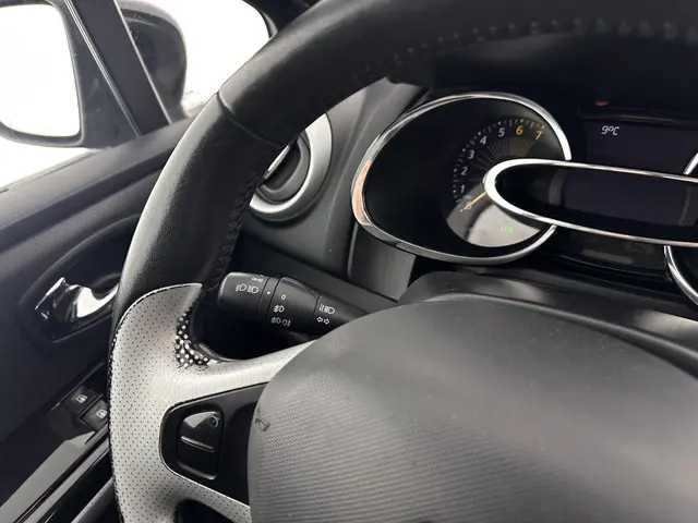 Renault Clio Estate 0.9 TCe Expression 2013 Benzine 16