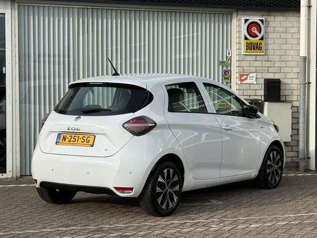 Renault ZOE R135 Limited 52 kWh 2021 Elektrisch 25