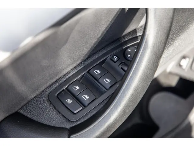 BMW X2 xDrive25e Executive 2022 Hybride Benzine 28