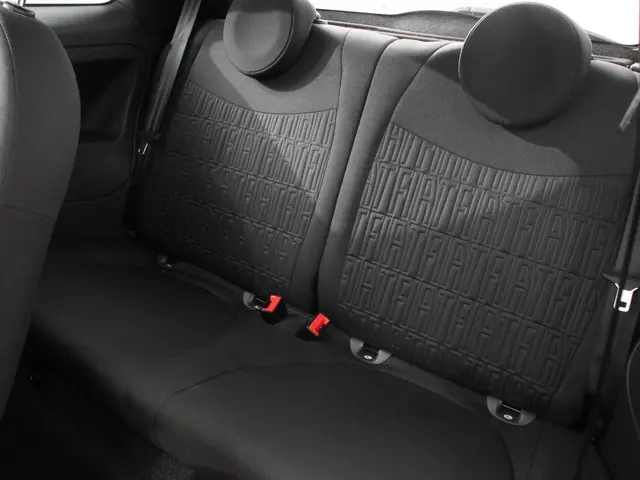 Fiat 500 1.0 Hybrid Dolcevita Finale 2024 Benzine 11