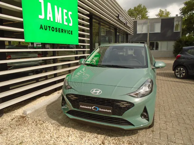 Hyundai i10 1.0 Premium 5-zits 2025 Benzine 3