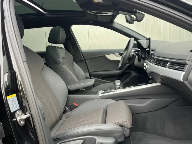 Audi A4 Avant 40 TFSI S-Line Competition 2023 Benzine 17
