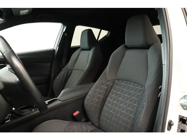 Toyota C-HR 1.8 Hybrid Style Bitone, 2021 Hybride Benzine 7