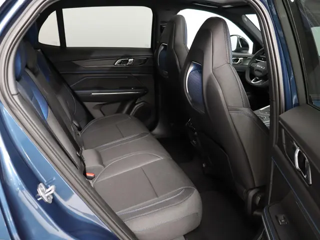 Lynk & Co 01 1.5 2024 Hybride Benzine 6