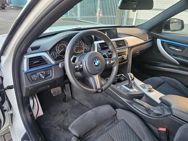 BMW 3 Serie 320i#Nap#M-Sport#Automaat#Opendak 2017 Benzine 9