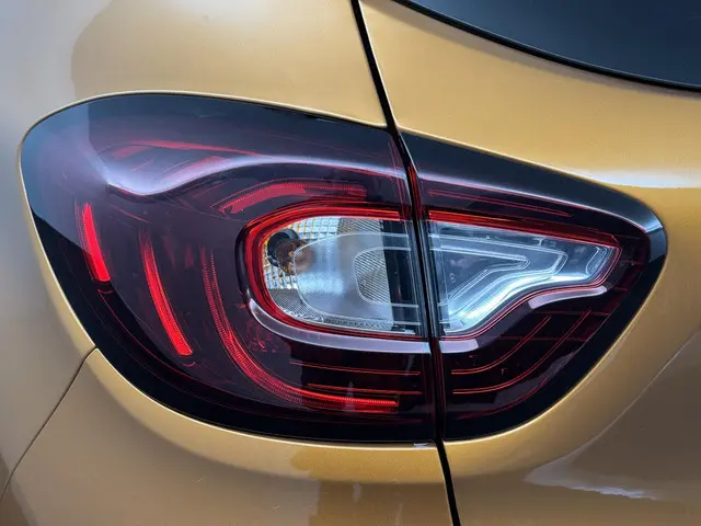 Renault Captur 1.3 TCe 150 Intens Automaat 2020 Benzine 34