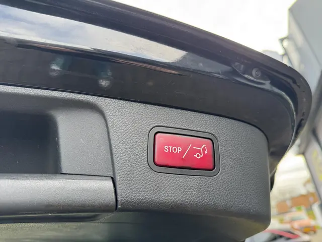 Mercedes-Benz GLA 180 Business Solution 2017 Benzine 11