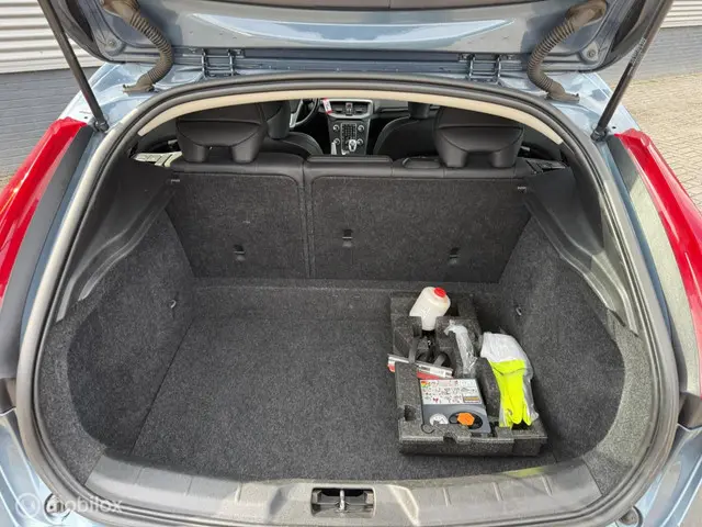 Volvo V40 1.6 D2 Summum EXPORTPRIJS 2013 Diesel 20