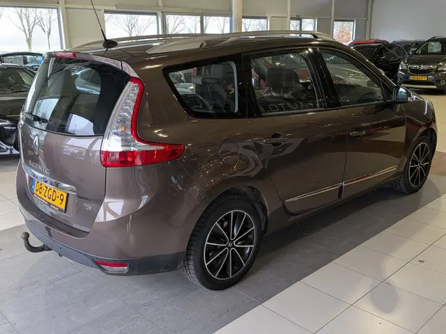 Renault Grand Scénic 1.2 TCe Privilege 2012 Benzine 4