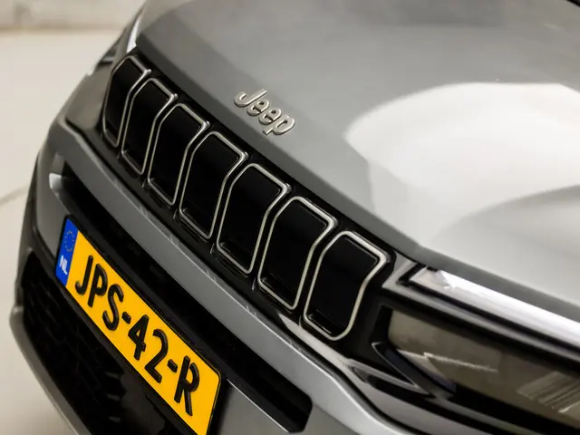 Jeep Avenger 1.2 Altitude Sport 2023 Benzine 39