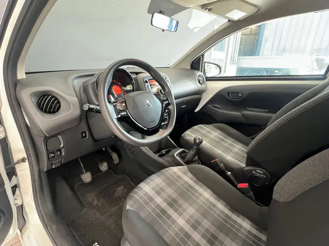 Peugeot 108 1.0 e-VTi Active NL AUTO AIRCO 2018 Benzine 5