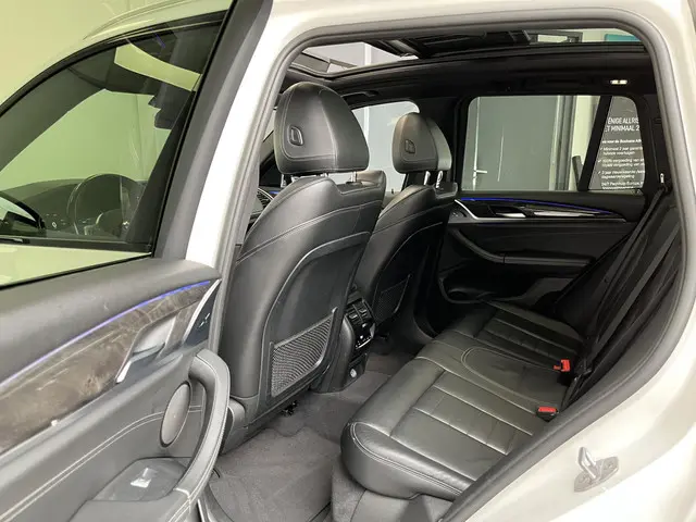 BMW X3 xDrive30i M-Sport 2018 Benzine 14