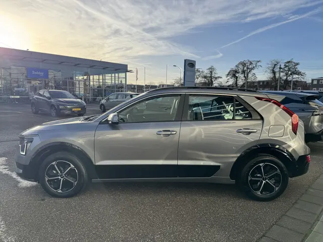 Kia Niro 1.6 GDi Hybrid DynamicLine 2025 Hybride Benzine 7