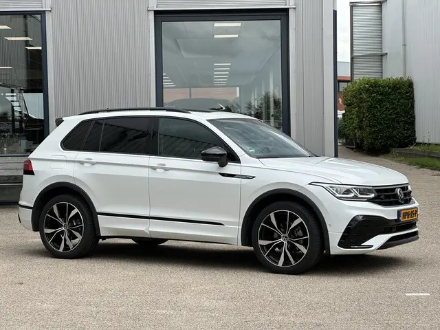 Volkswagen Tiguan 1.5 TSI R-Line 2023 Benzine 36